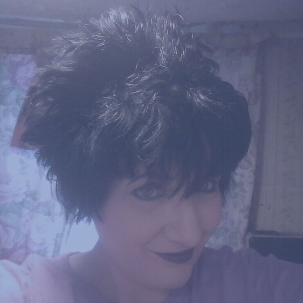 Meet your Posher, Sharon